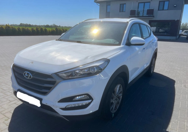 Hyundai Tucson cena 51900 przebieg: 106000, rok produkcji 2016 z Krzywiń małe 67